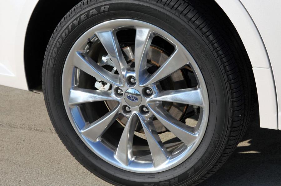  Ford Flex Titanium 2011 года  (фото 56 из 61)